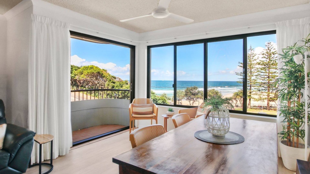 Caloundra Apartment | Columbia Point U6, 7 Bulcock Beach Esp