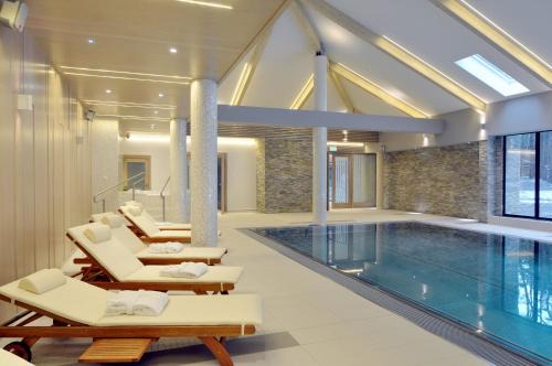 Dobron Hotel | Columna Medica