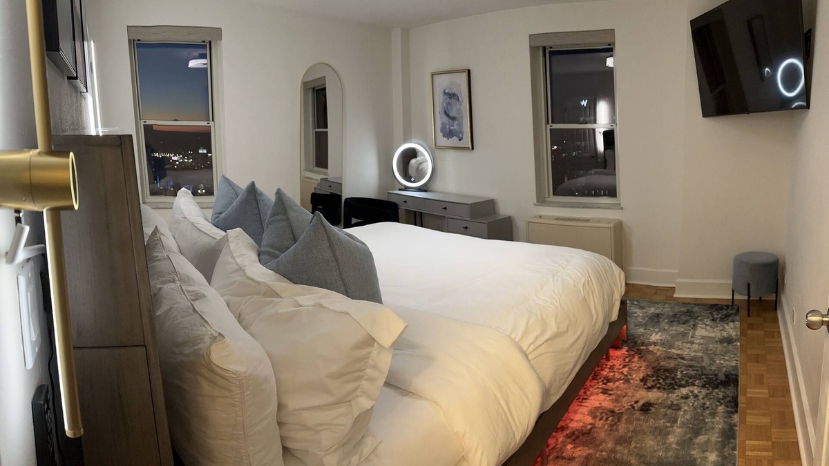 Peachtree Center Condo | Come and enjoy an unforgetable views and best bed ever.