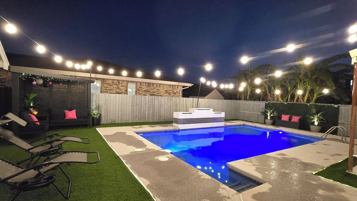 Mission House | Come and enjoy our amazing pool at The Getaway