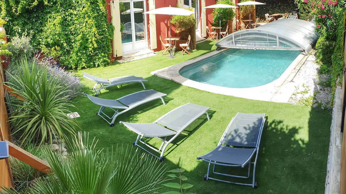 Vacqueyras Cottage | "Come" at home, 3 gites with swimming pool in the heart of Vacqueyras
