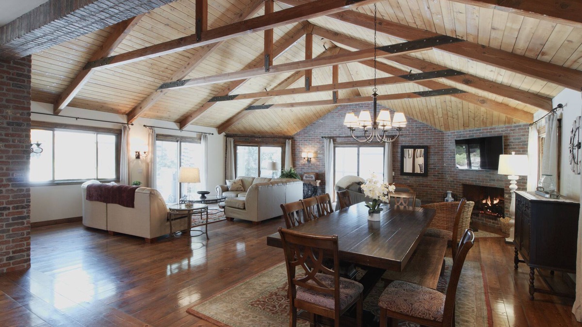 Solvang House | Come Be Our Guests at The Solvang Dolphin House "Delfin Huset"