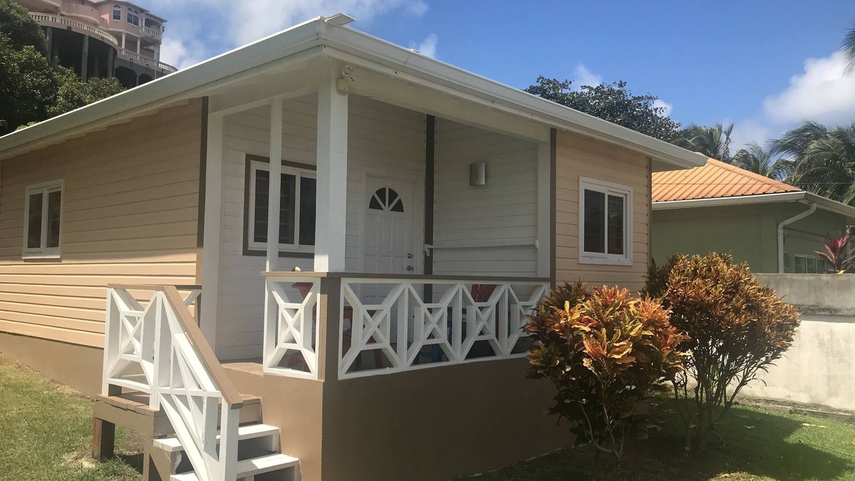 St. Patrick Cottage | Come enjoy the beauty of Bathway Beach!