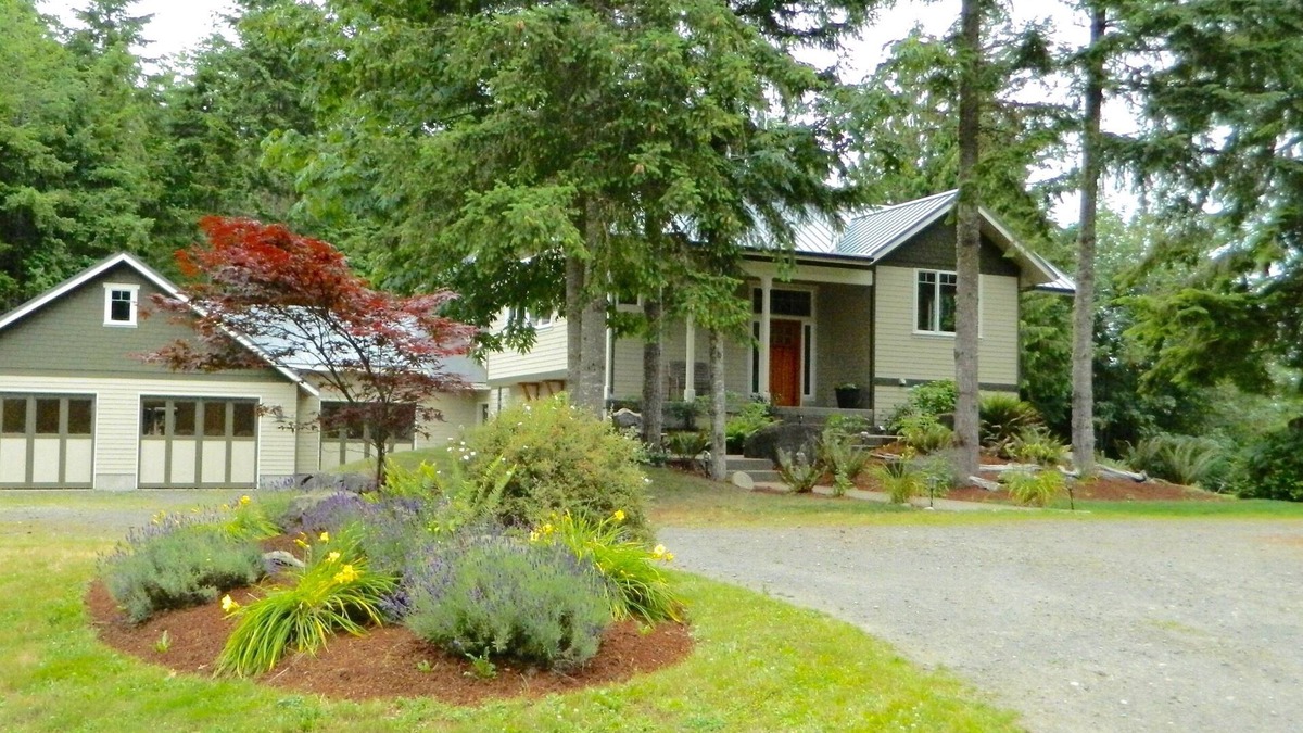 Chimacum House | Come Experience Our Country Home Where Kids Entertain Themselves.