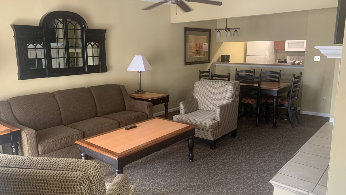 Berkeley House | Come for a break, stay for the fun in Williamsburg!