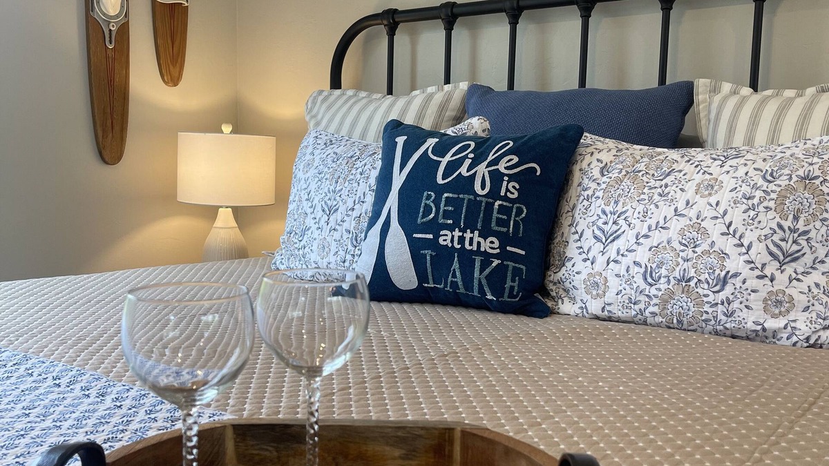 Eufaula House | Come Relax at THE CROW'S NEST , Patriot Pointe at Lake Eufaula.