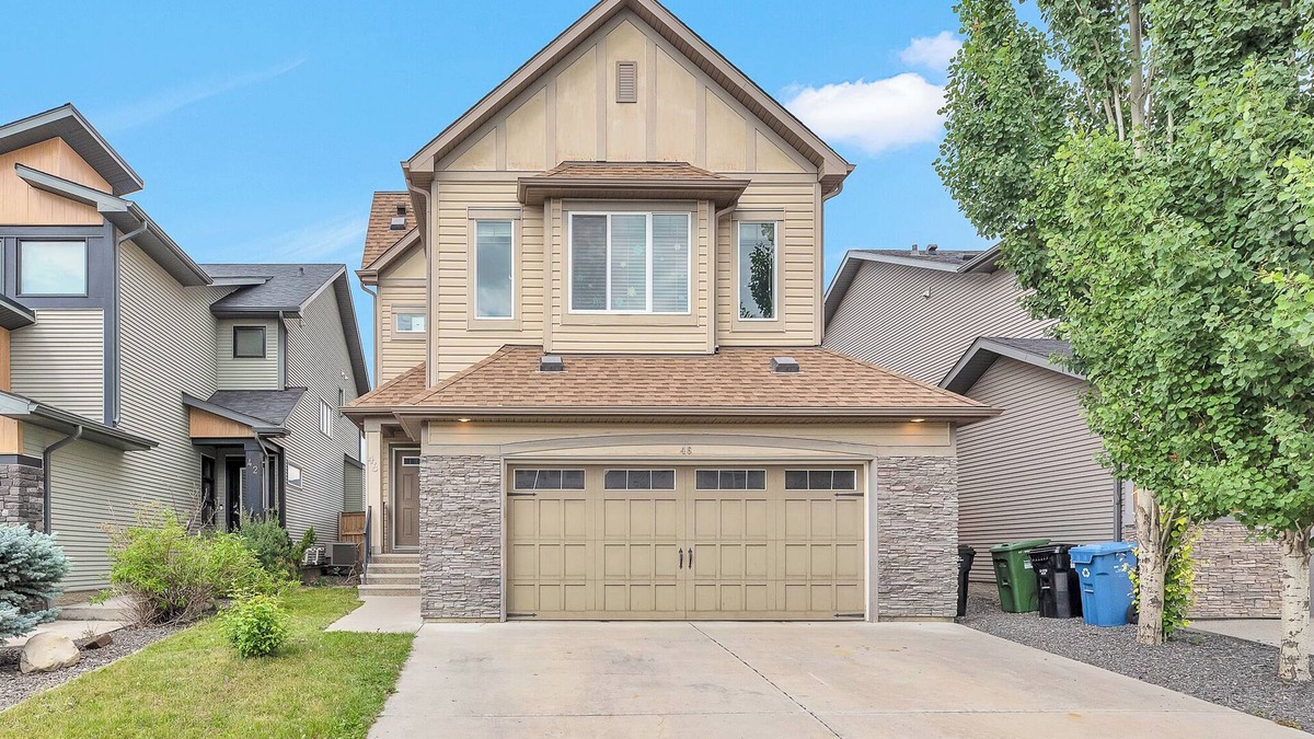 Southeast Calgary House | Come stay at a quiet room in a safe area in the south of Calgary. Must love dogs