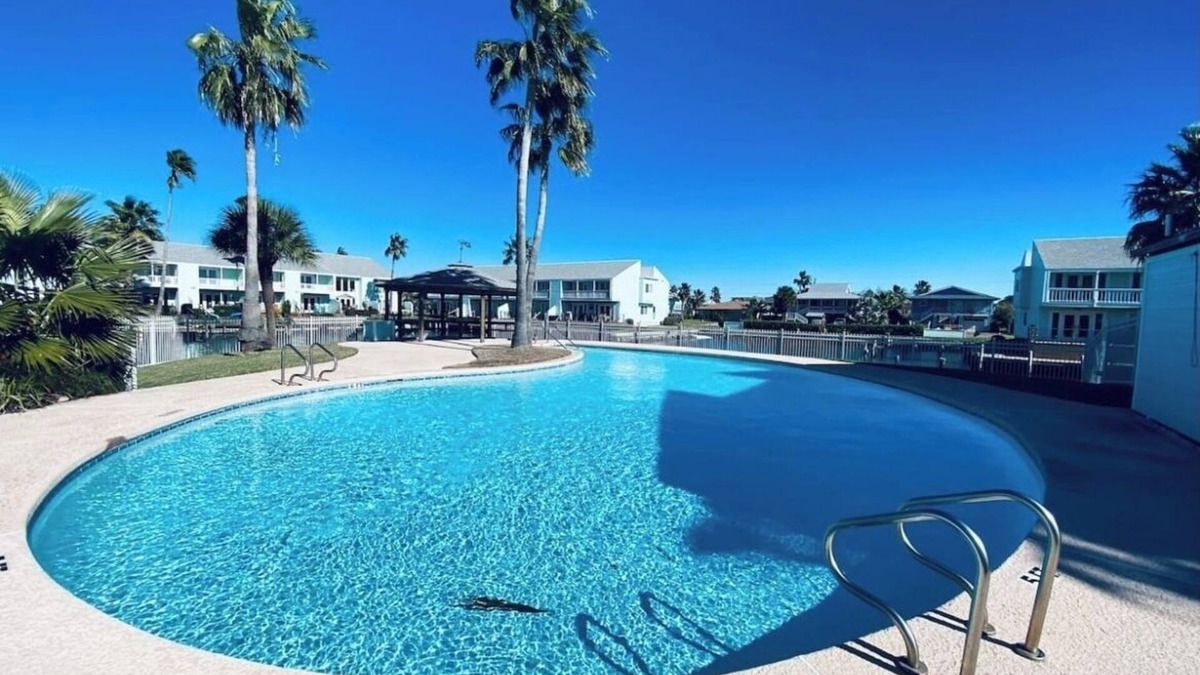 Key Allegro Condo | Come stay at “Lil’ Nauti” a 2 Bedroom 2 Bath with a private boat slip!