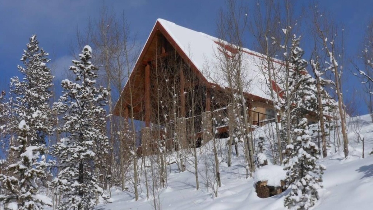 Fraser House | Come Stay at Our Cozy Mountain Home!