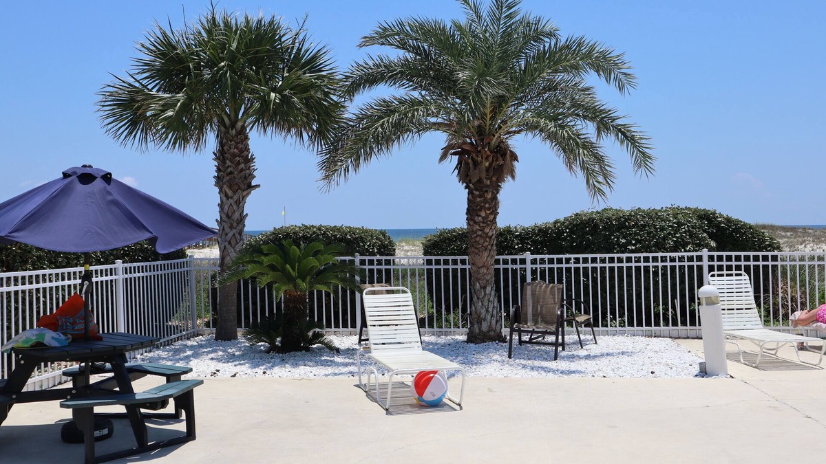 Winfield Condo | Come stay in this 2 bedroom at Gulf Shores Plantation! Relaxation awaits you!