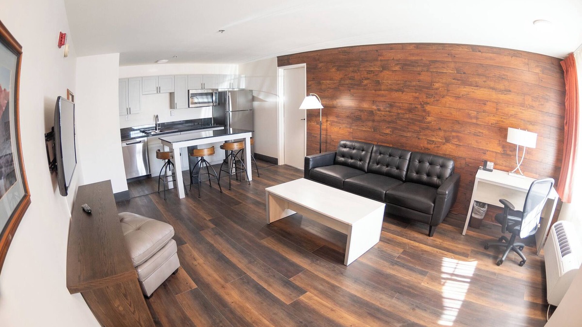 Minden Hotel | Come stay in this 2nd floor 1 bedroom suite in Nevada!