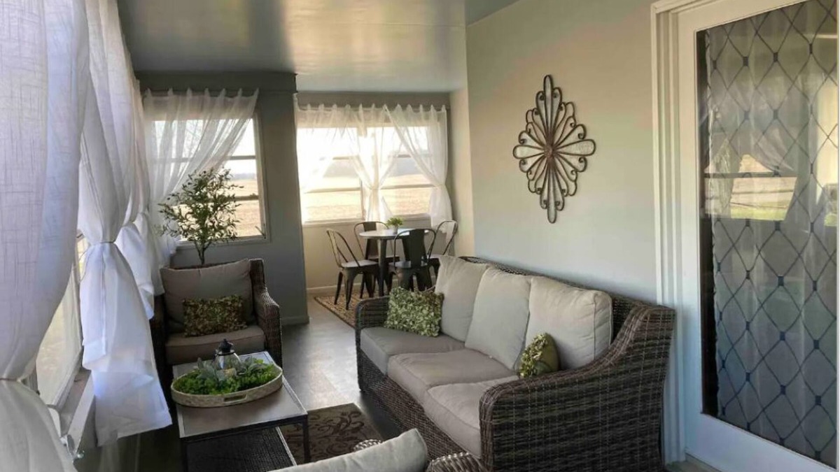 Liberty Mills House | Come to the country and forget your worries in this newly remodeled farmhouse.