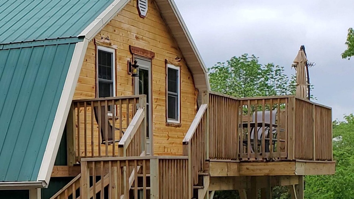 Kirbyville House | Come to the country and relax and unplug! Only 15 min. from downtown Branson!