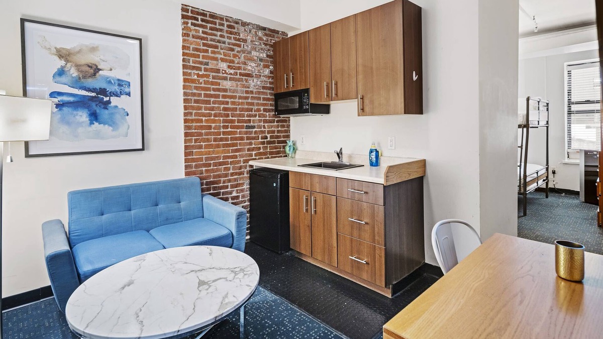 Downtown Boston Apartment | Come Visit Boston and Stay In Our Homey Studio