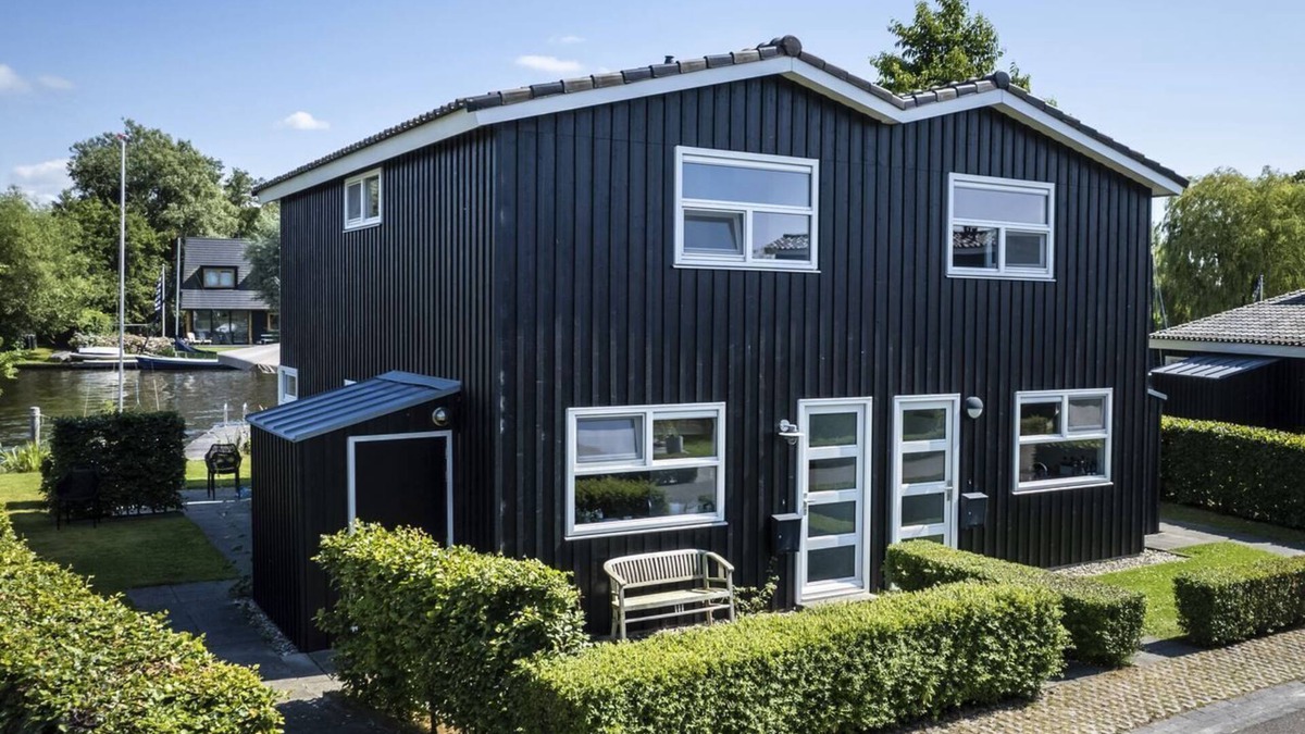 Terherne House | Comfort 4-person bungalow in the holiday park Landal Oan 'e Poel