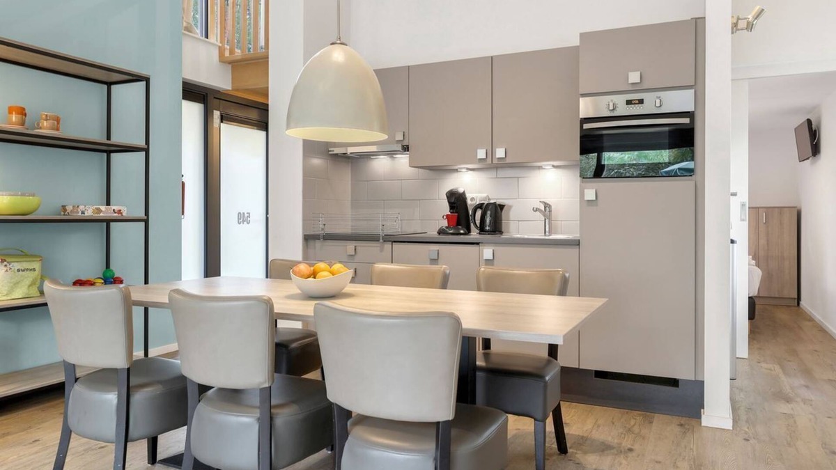 Hapert House | Comfort 6-person children's bungalow in the holiday park Landal Het Vennenbos