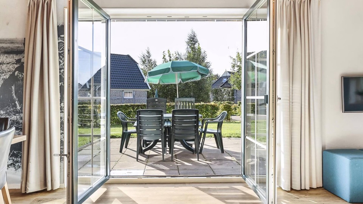 Witteveen House | Comfort 8-person bungalow in the holiday park Landal Orveltermarke