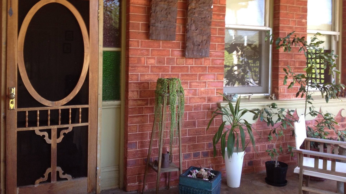 Bridgetown House | Comfort and convenience await you in this cosy, historic, cottage.