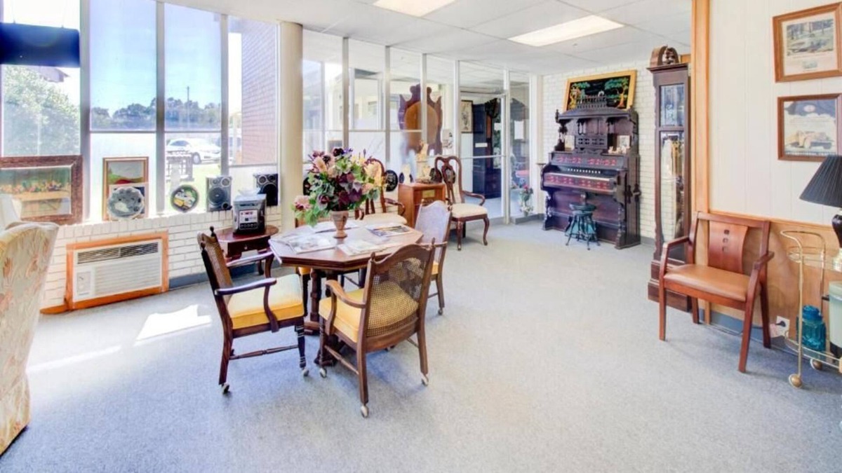 Drumright House | Comfort and Convenience! Free Parking Onsite, Pet-Friendly Property