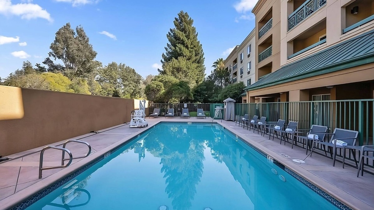 San Ramon Hotel | Comfort and Convenience! Outdoor Pool, Free Parking, Close to Windy Hill Park!