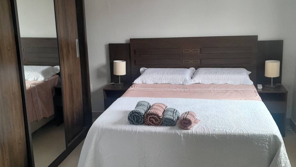 Sao Jose House | Comfort and Style Master Ebony I