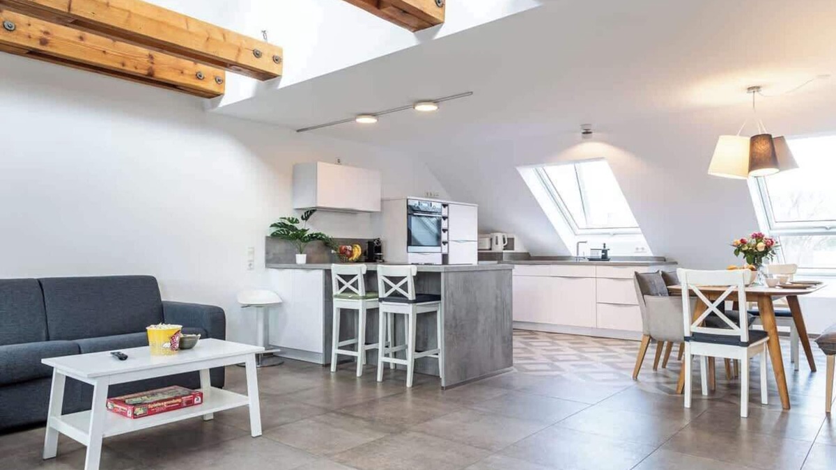 Bad Krozingen Apartment | Comfort apartment - loggia, box-spring bed & Wifi