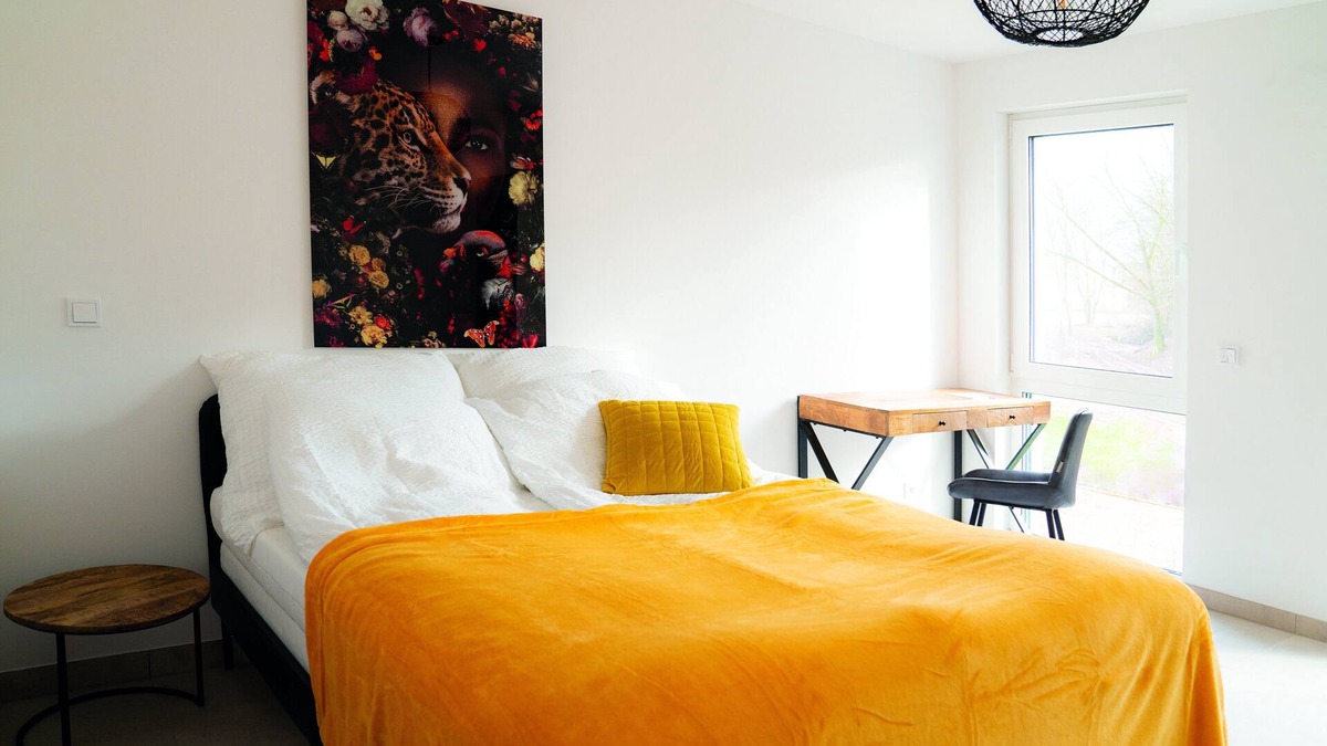 Dormagen Apartment | Comfort apartment no. 8 on the 1st floor left (street side, balcony)