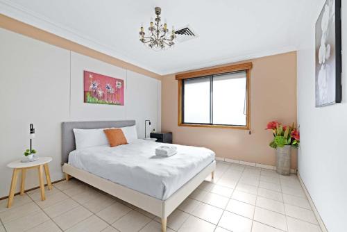 Liverpool House | Comfort & Calm - Double Room on a Quiet Crescent in Liverpool - Shared Bathroom