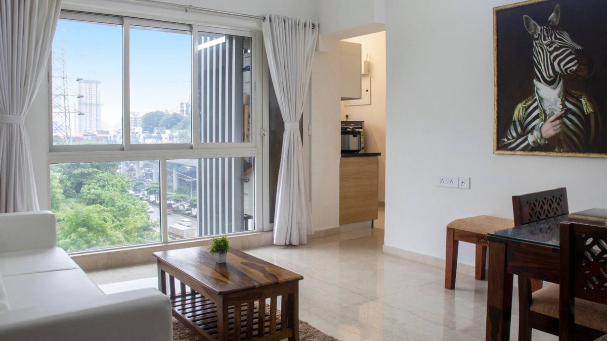 Malad East House | Comfort & Care: 2BHK Luxury Stay for Medical Needs