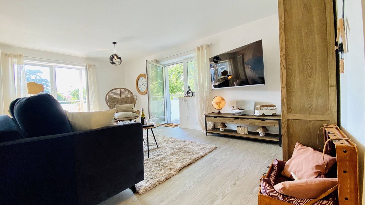 Sellin Apartment | Comfort close to the beach: "Weltenbummler" for max. 6 pers. WLAN, pets allowed.