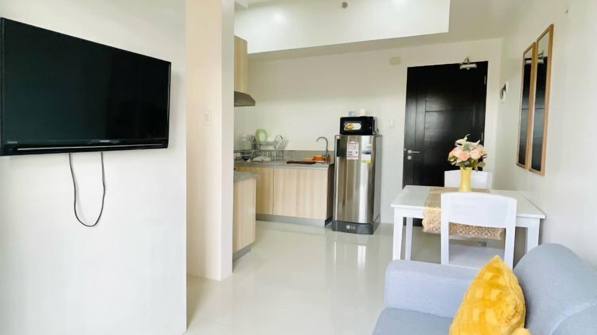 Mandurriao Apartment | Comfort & Convenience: Studio Condo in Iloilo