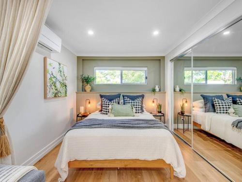 Taringa Apartment | Comfort Cove - quiet luxury with full kitchen