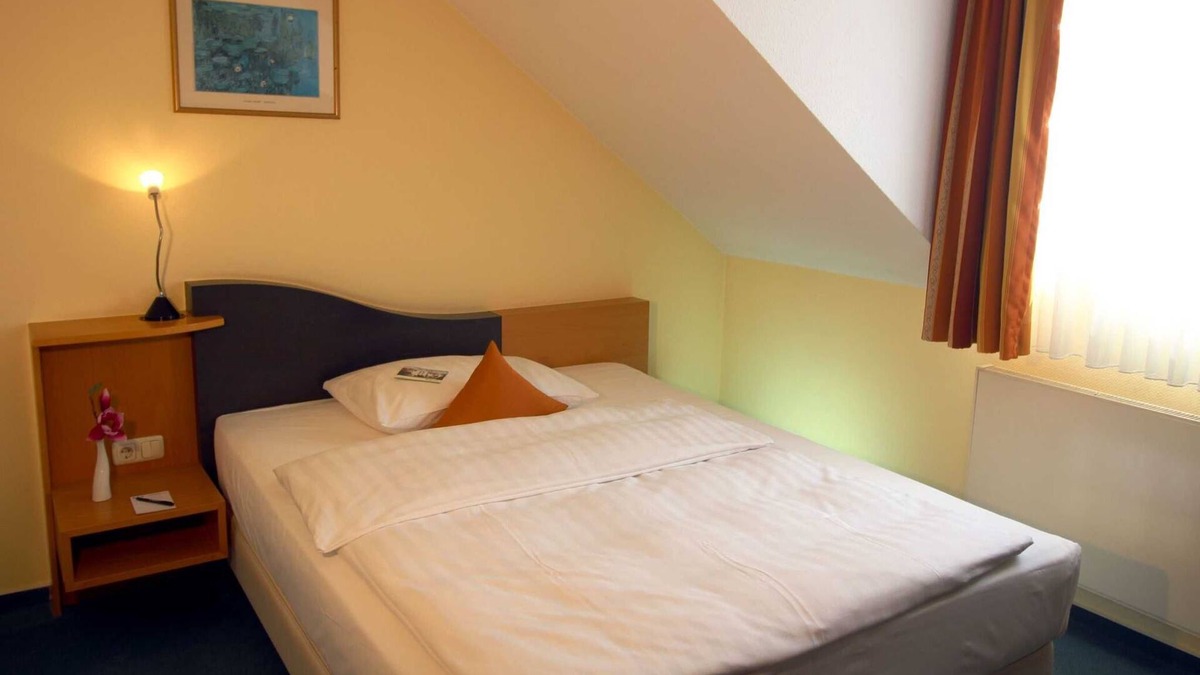 Linderbach House | Comfort double room - H+ Hotel Erfurt