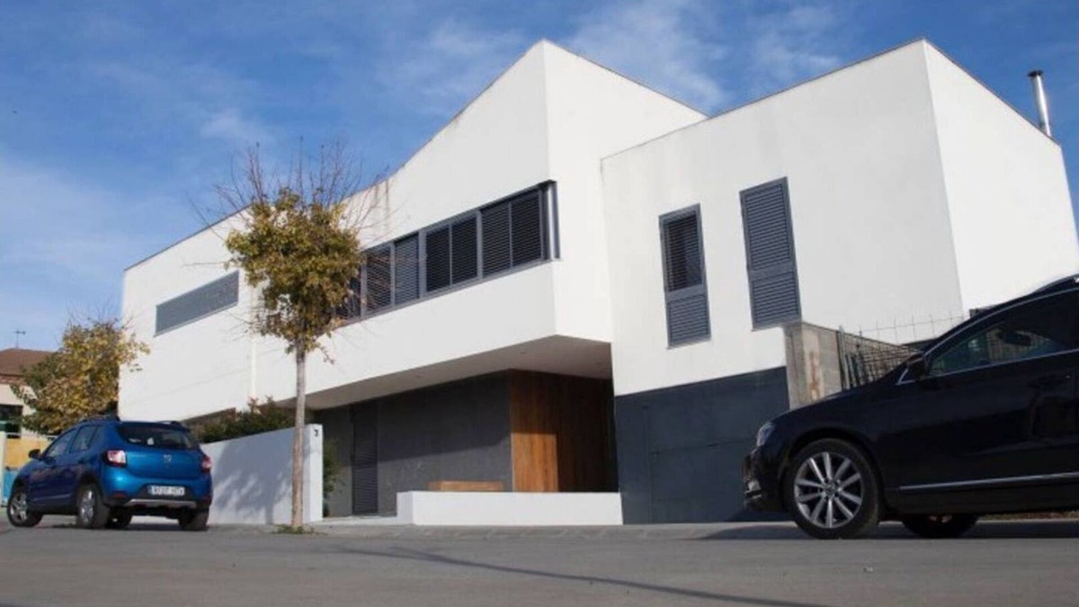 Vallfogona de Balaguer House | Comfortable house with private pool and barbecue for 12 people