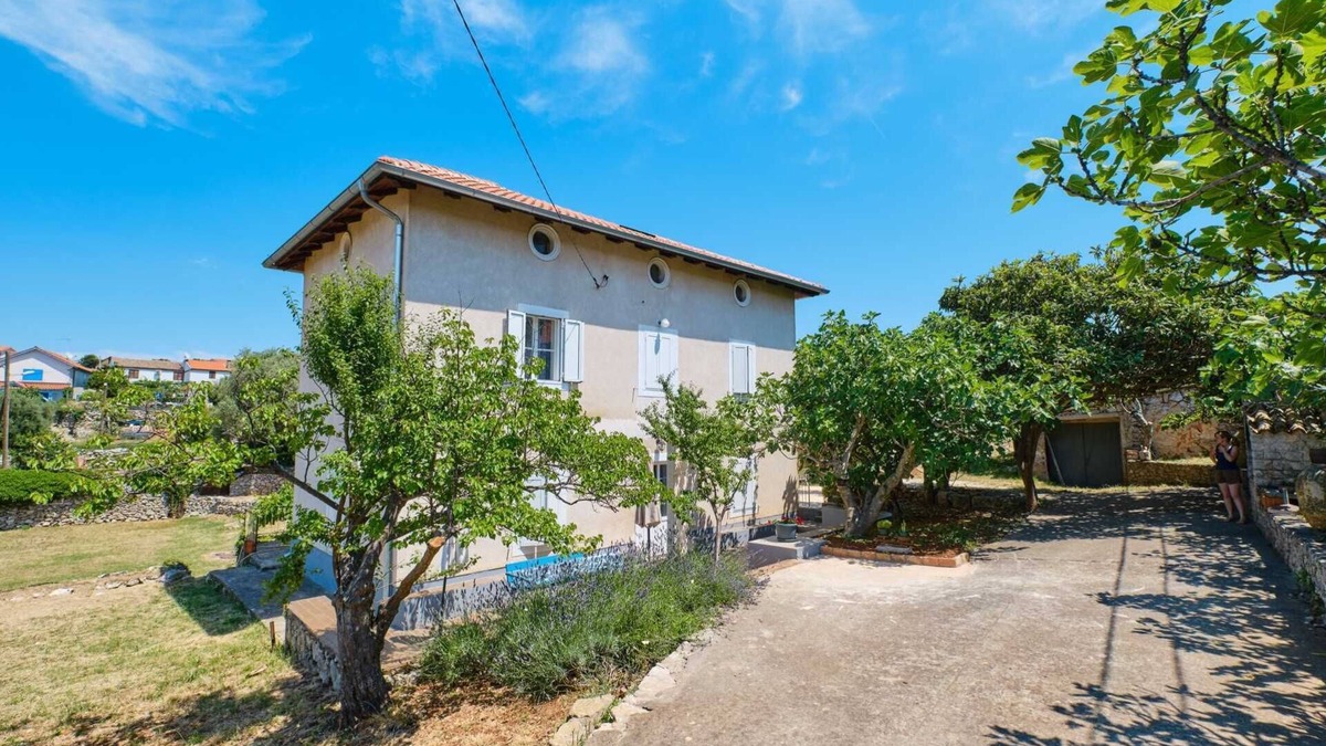 Veli Losinj Apartment | Comfort for 4 - Private Parking