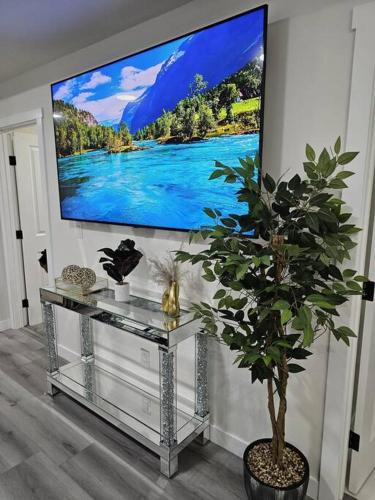 Calgary Apartment | Comfort Guest Suite NE Calgary - Near Airport