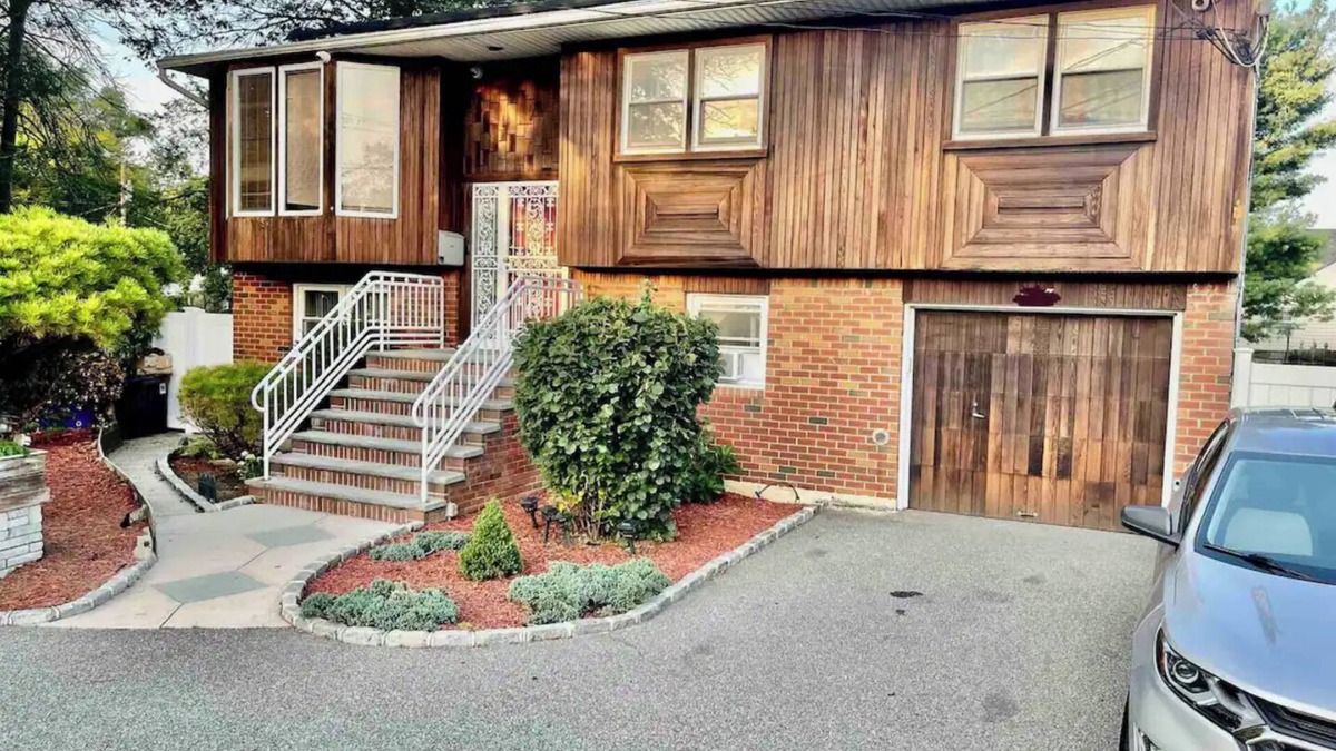 Baldwin Apartment | Comfort Haven/King-Sized Bed/Near Nautical Mile- 20 minutes from JFK