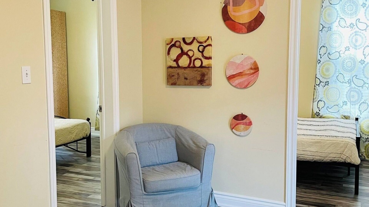 Merritton Apartment | Comfort Home Stays - Central Niagara Ideal For Families or Groups