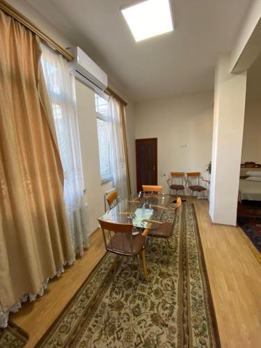 Kentron Villa | Comfort House City Center with Pool