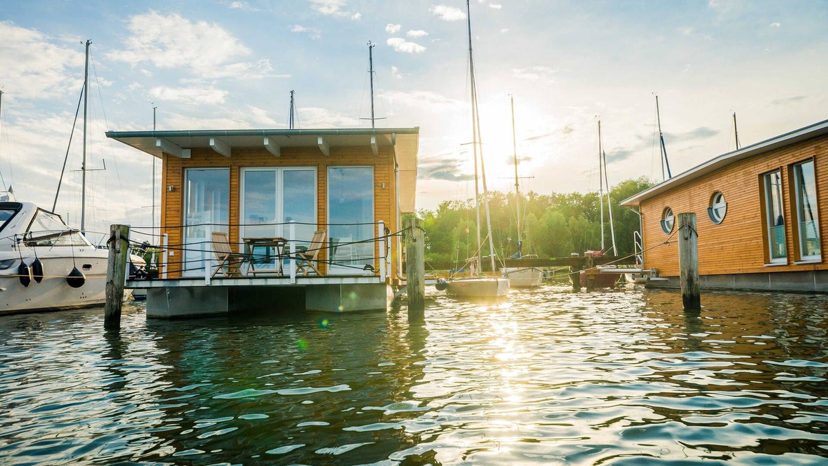 Krummin Apartment | Comfort houseboat II