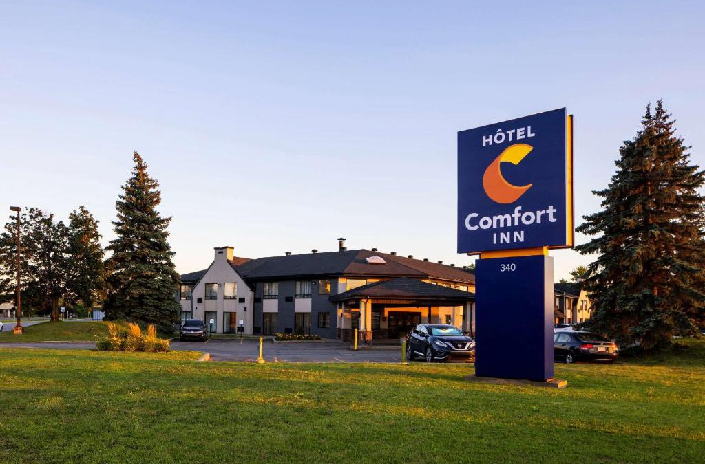 Dorval Hotel | Comfort Inn Aeroport