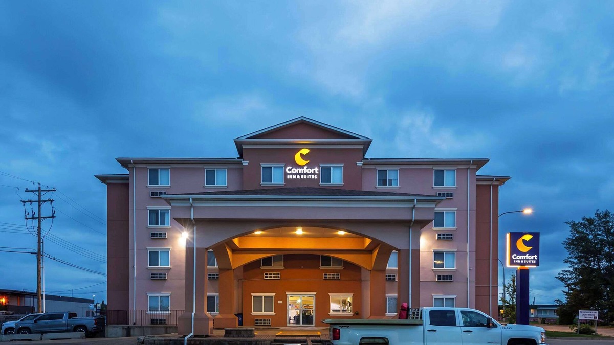 Edson Hotel | Comfort Inn And Suites Edson