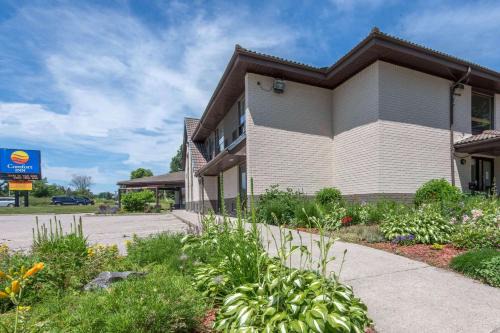 North Bay Hotel | Comfort Inn