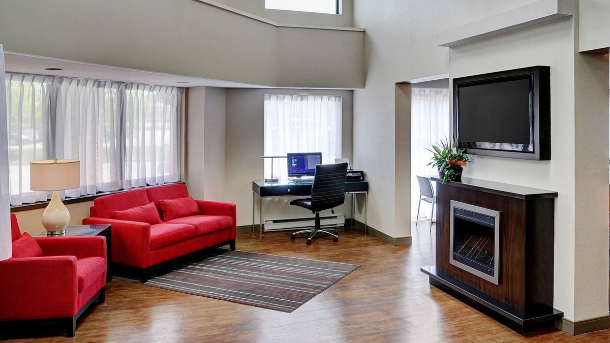 Thunder Bay Hotel | Comfort Inn