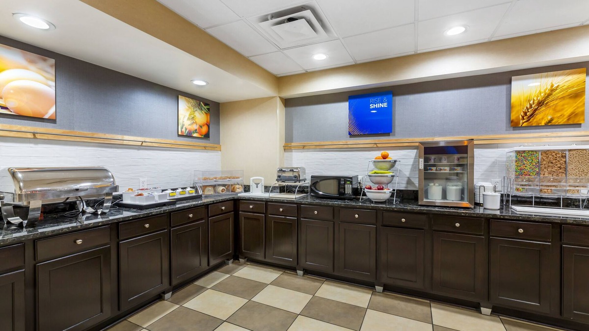 Richfield Hotel | Comfort Inn, Cleveland South - Richfield