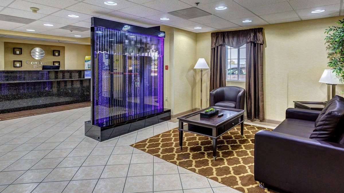 Priceville Hotel | Comfort Inn Decatur Priceville