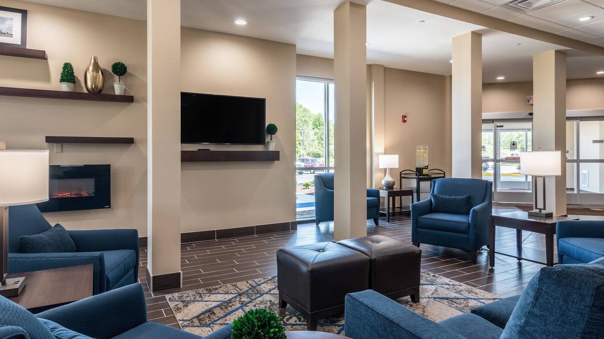 Mitchell Hotel | Comfort Inn Edwardsville - St. Louis