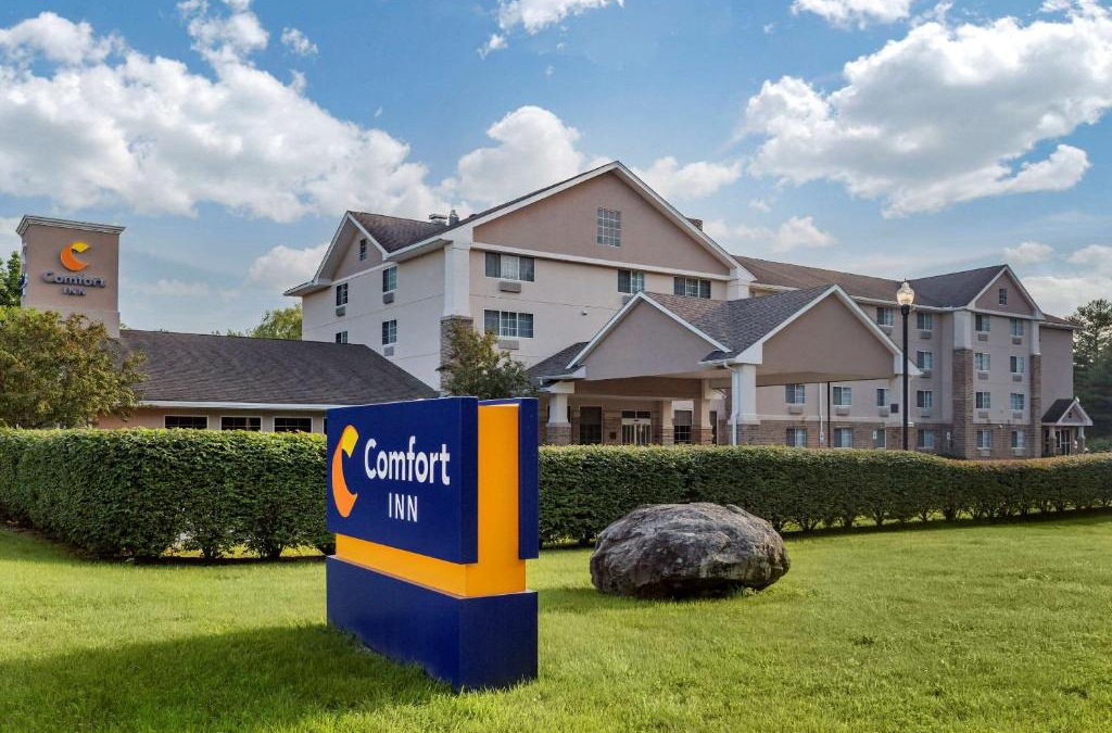 Griswold Hotel | Comfort Inn Griswold