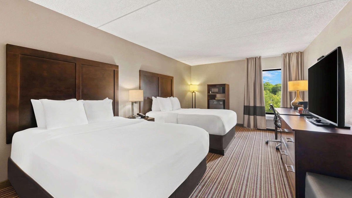 East Texas Hotel | Comfort Inn Lehigh Valley West - Allentown