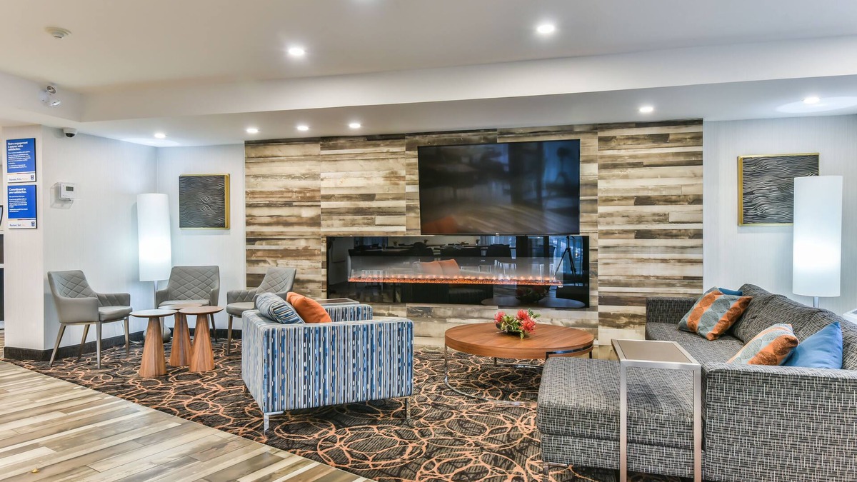 Pointe Claire Hotel | Comfort Inn Montréal Aéroport